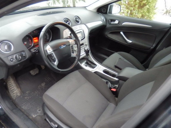 Ford Mondeo 4 of 10