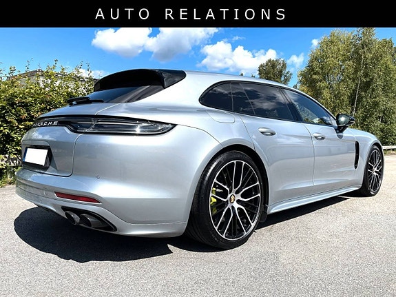 Porsche Panamera 4 5 of 5
