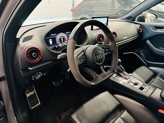 Audi RS3 14 of 19