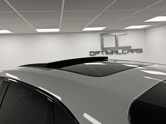 Porsche Macan S 11 of 16