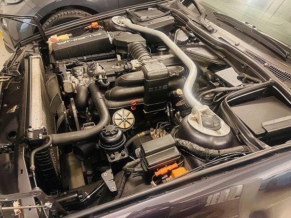 Alpina B10 16 of 19