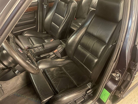 Alpina B10 10 of 19