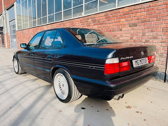 Alpina B10 3 of 19