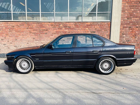 Alpina B10 2 of 19