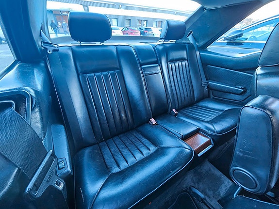 Mercedes-Benz E300 12 of 12