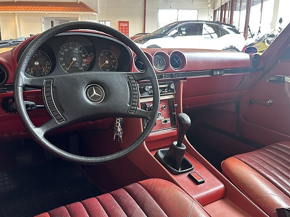 Mercedes-Benz SL350 5 of 5