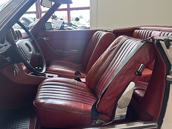 Mercedes-Benz 350 SL 6 of 17