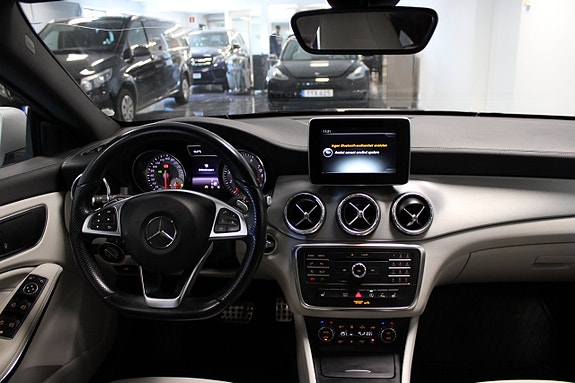Mercedes-Benz CLA250 12 of 16