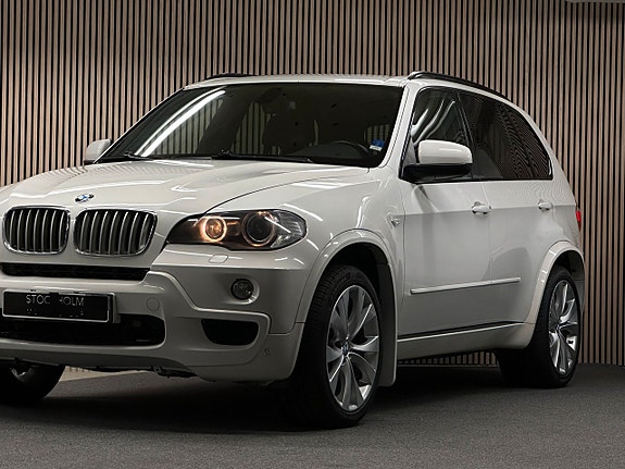 BMW X5 2 of 5