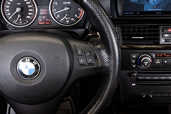 BMW 335i 23 of 26