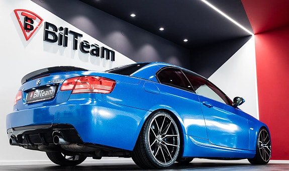 BMW 335i 12 of 26