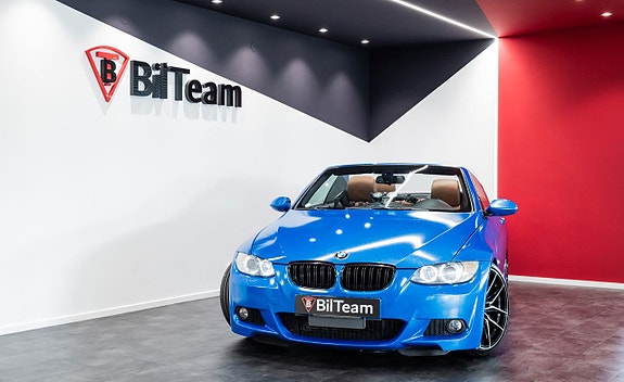 BMW 335i 3 of 26