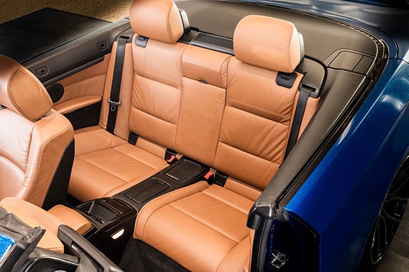 BMW 335i 19 of 26