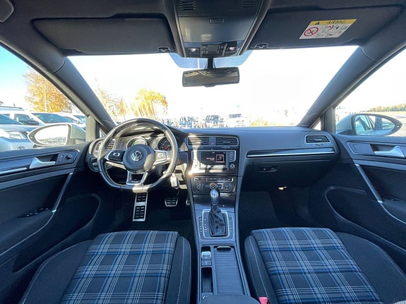 Volkswagen Golf I 12 of 22