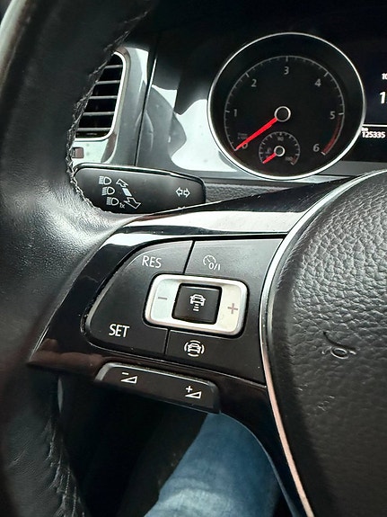 Volkswagen Golf-Serie 17 of 18