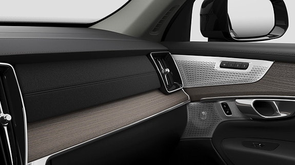 Volvo XC90 12 of 19
