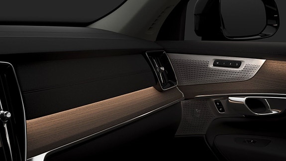 Volvo XC90 13 of 19