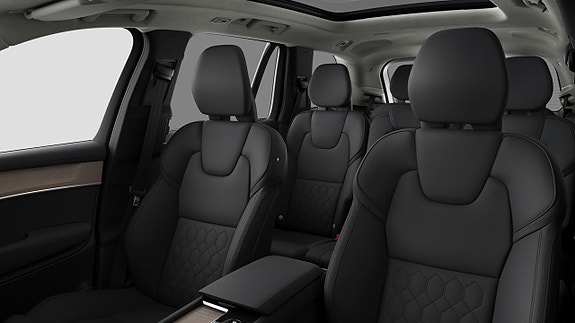 Volvo XC90 15 of 19