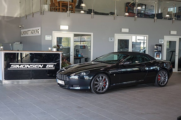 Aston Martin DB9