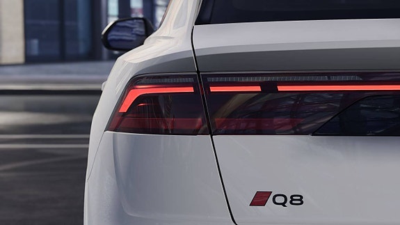 Audi Q8 4 of 6