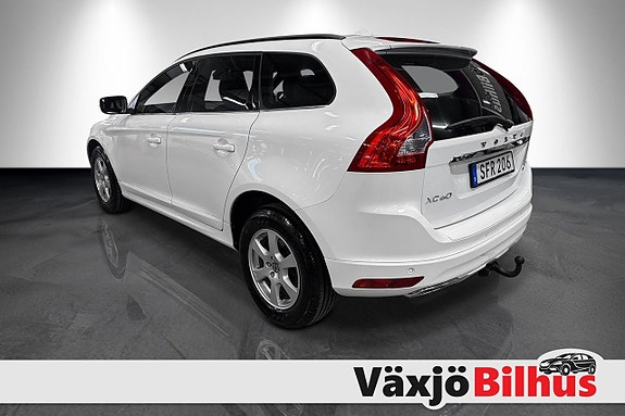 Volvo XC60 2 of 9