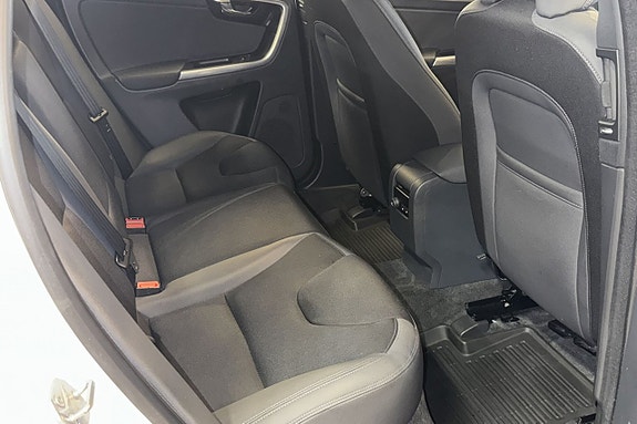 Volvo XC60 8 of 9