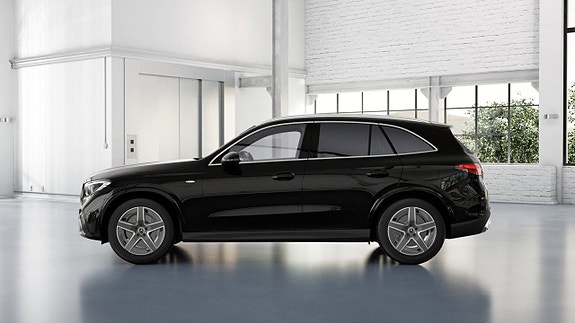 Mercedes-Benz GLC300 e 6 of 17