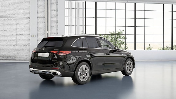 Mercedes-Benz GLC300 e 3 of 5