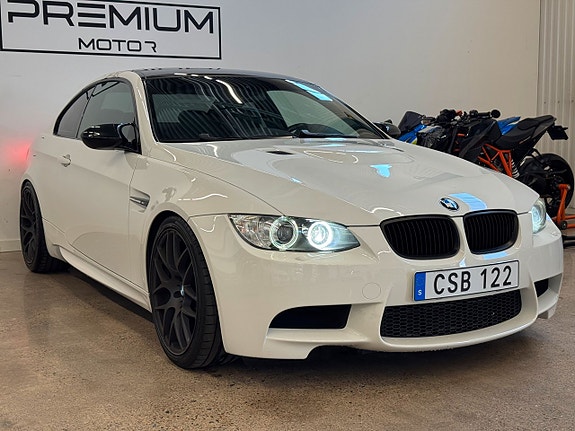 BMW M3 2 of 5