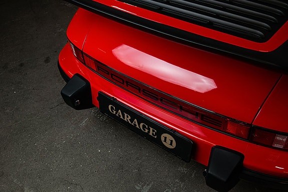 Porsche 911 Carrera 22 of 27