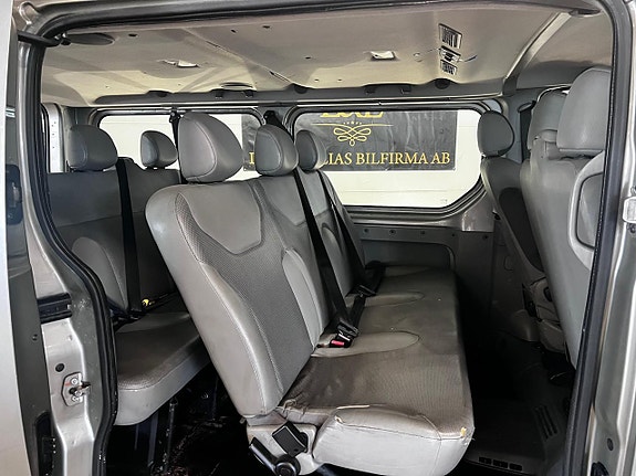 Opel Vivaro 6 of 12