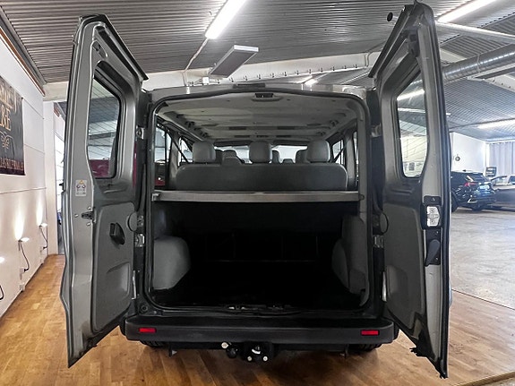 Opel Vivaro 5 of 5