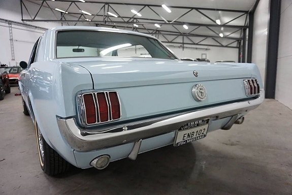 Ford Mustang 5 of 5