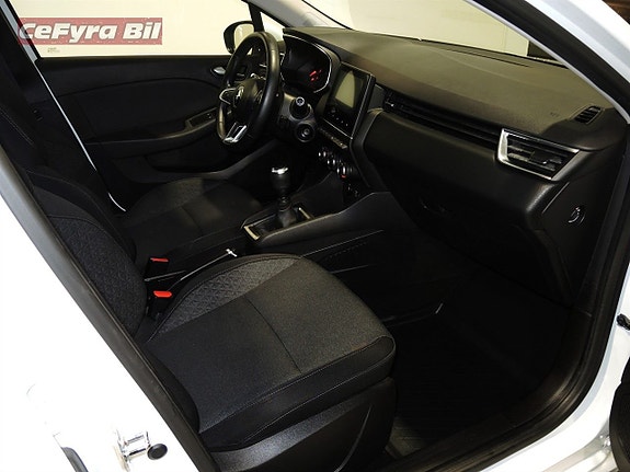 Renault Clio 11 of 18