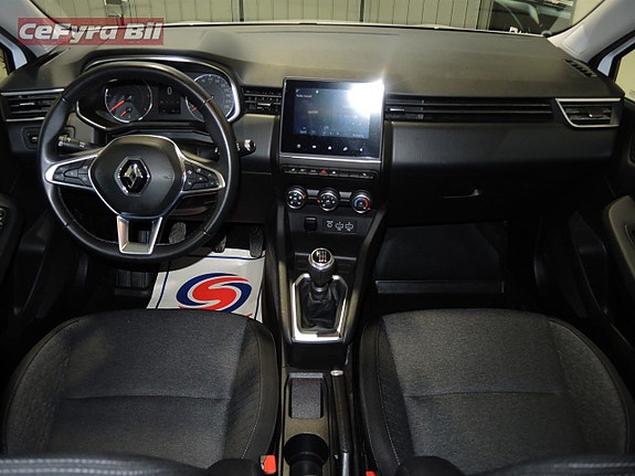 Renault Clio 10 of 18