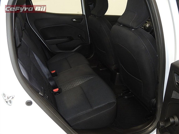 Renault Clio 12 of 18