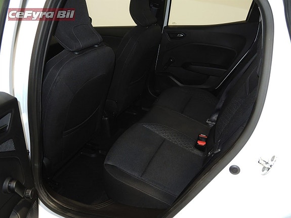 Renault Clio 13 of 18