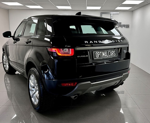 Land Rover Range Rover Evoque 9 of 14
