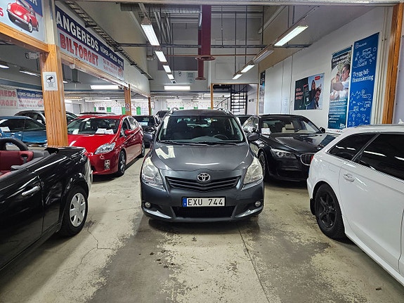 Toyota Verso 3 of 5