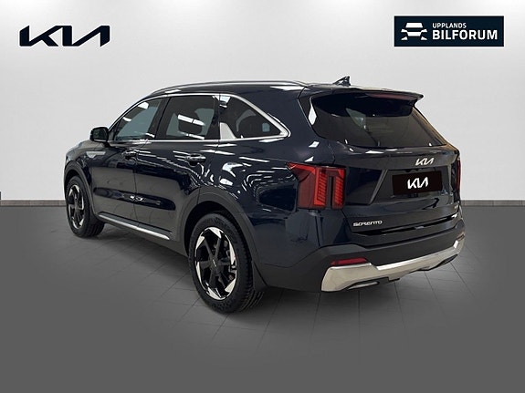 Kia Sorento 6 of 18