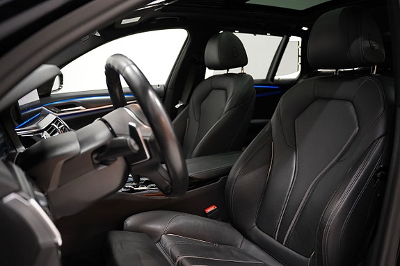 BMW 540i 7 of 27
