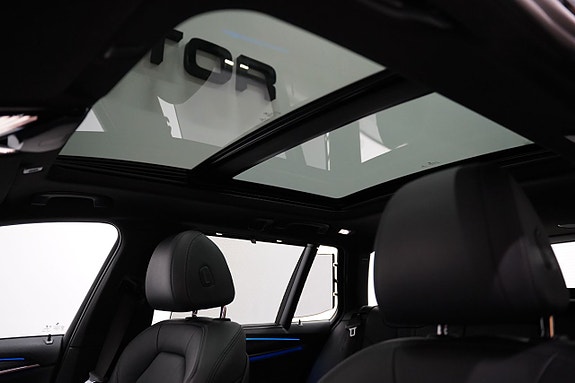 BMW 540i 8 of 27
