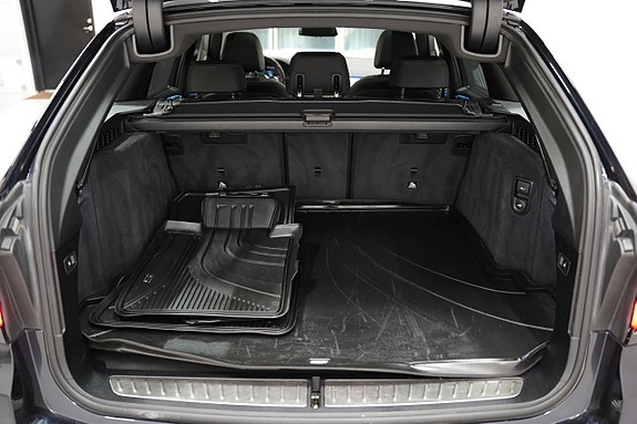 BMW 540i 25 of 27