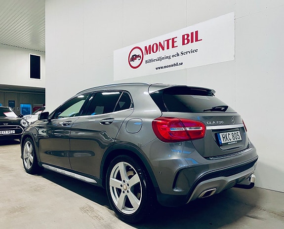 Mercedes-Benz GLA200 3 of 19
