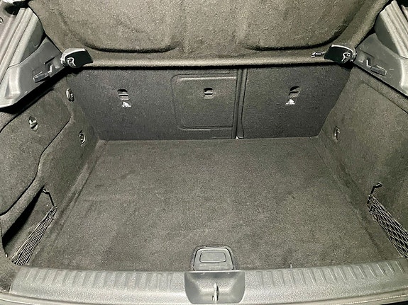 Mercedes-Benz GLA200 18 of 19