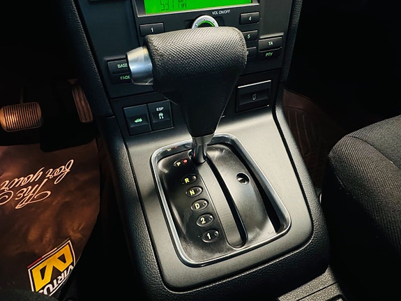 Ford Mondeo 13 of 16