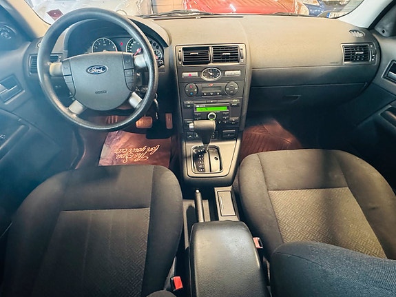 Ford Mondeo 10 of 16