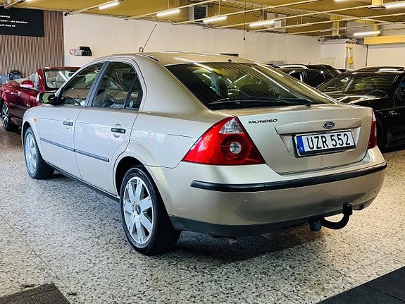 Ford Mondeo 4 of 5