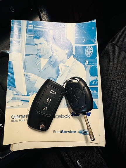 Ford Mondeo 16 of 16
