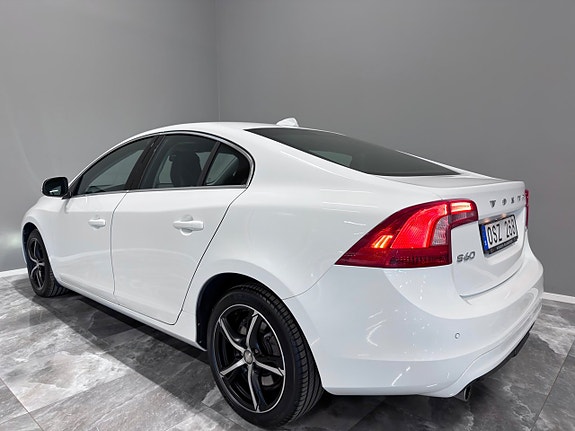 Volvo S60 6 of 27